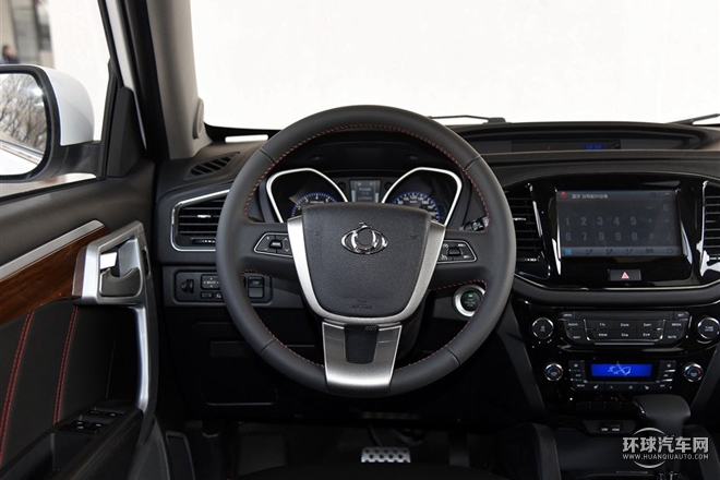 2015款 運動版 2.0L 自動尊貴型