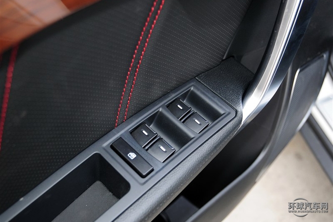 2015款 運動版 2.0L 自動尊享型