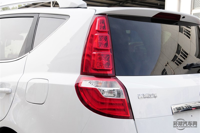 2015款 運(yùn)動(dòng)版 2.0L 自動(dòng)尊享型