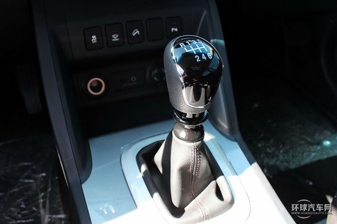 2015款 1.5T 手動(dòng)豪華智能型