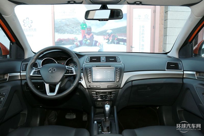 2015款 2.0T 自動精英型