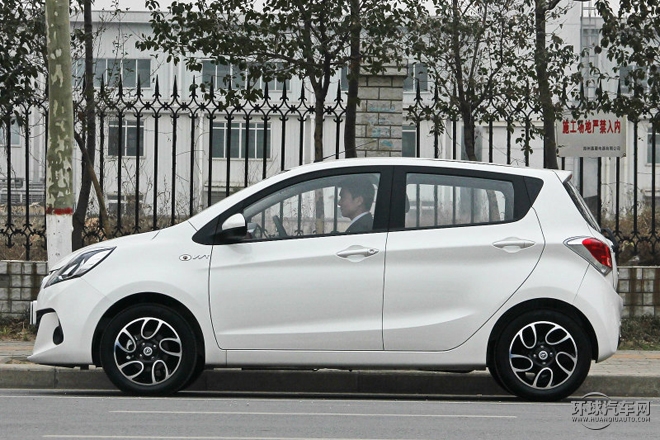 2015款 1.4L 手動舒適型