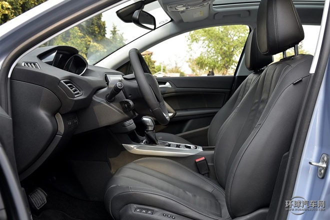 2015款 1.6T 自動勁馳版