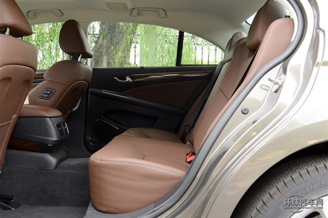 2015款 3.0L 豪華型