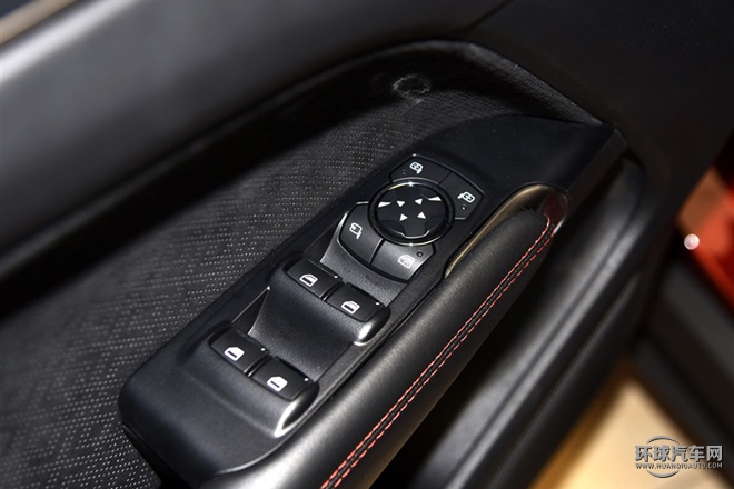 2015款 2.0T 四驅總統系列