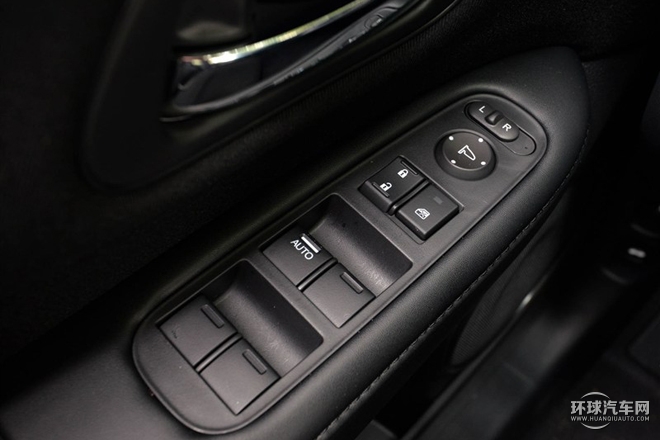 2015款 1.5L CVT兩驅舒適型