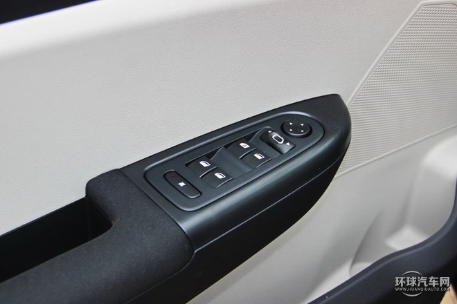 2015款 1.8L 手動新享型