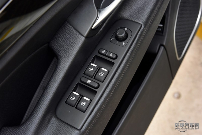 2015款 1.8T 豪華型