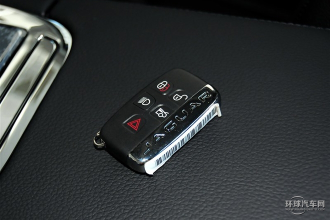 2015款 XJL 2.0T 兩驅典雅商務版