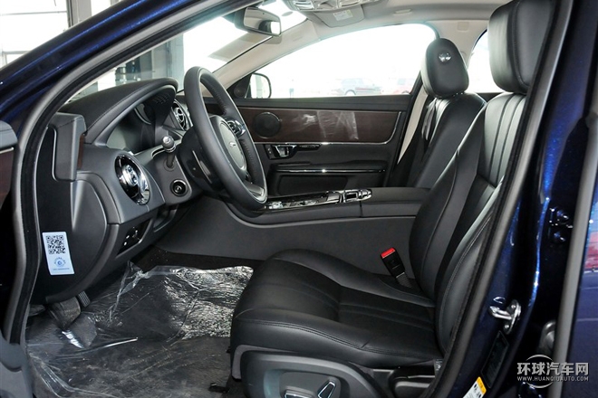 2015款 XJL 2.0T 兩驅典雅商務版