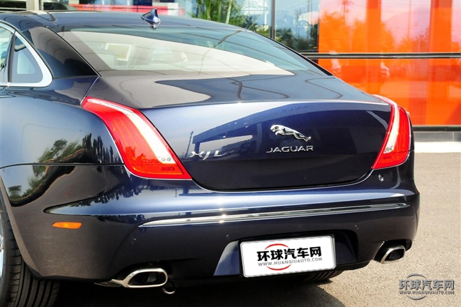 2015款 XJL 2.0T 兩驅(qū)典雅商務(wù)版