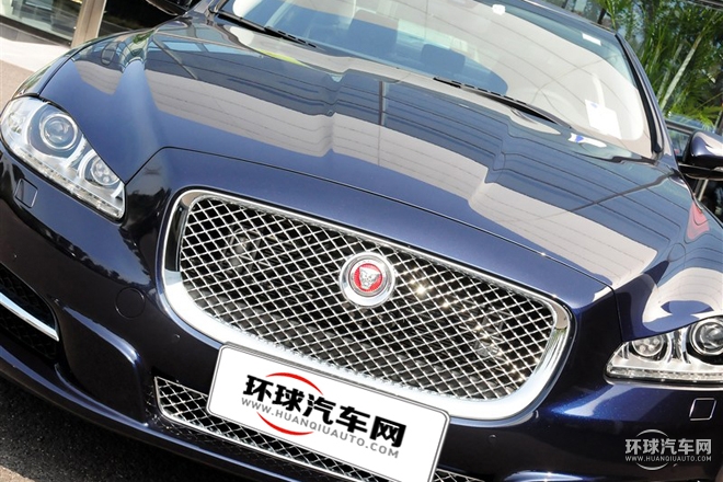 2015款 XJL 2.0T 兩驅典雅商務版