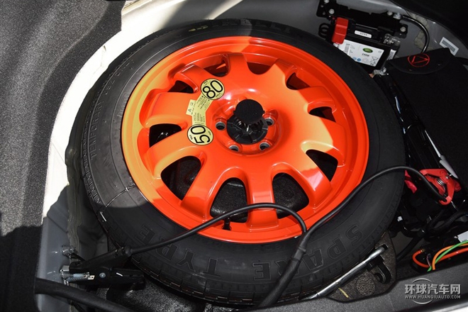 2015款 XJL 2.0T 兩驅全景商務版