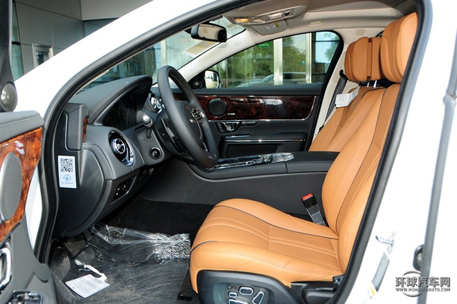 2015款 XJL 2.0T 兩驅尊享商務版