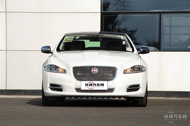 2015款 XJL 2.0T 兩驅(qū)尊享商務(wù)版