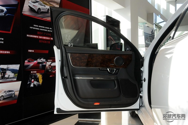 2015款 XJL 3.0 SC 兩驅全景商務版