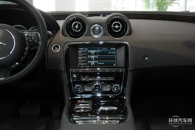 2015款 XJL 3.0 SC 兩驅(qū)全景商務(wù)版