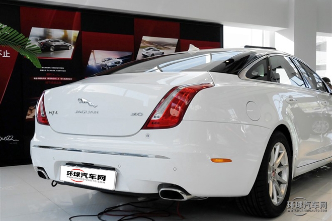 2015款 XJL 3.0 SC 兩驅全景商務版