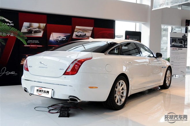 2015款 XJL 3.0 SC 兩驅全景商務版