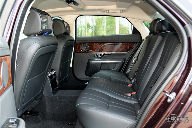 2015款 XJL 3.0 SC 四驅全景商務版