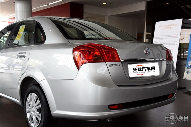 2015款 1.5L 手動經典型