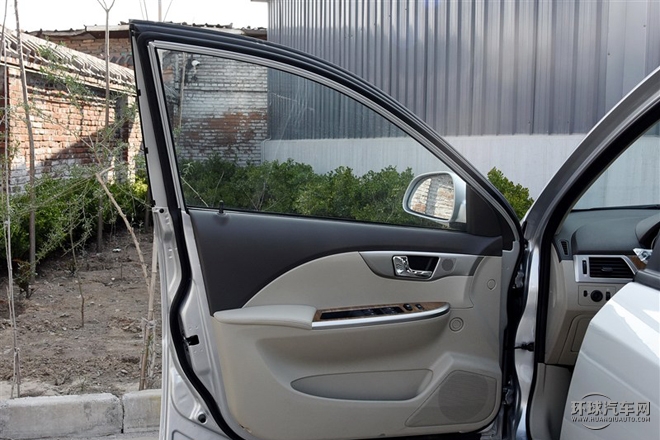 2015款 1.5L 自動經典型