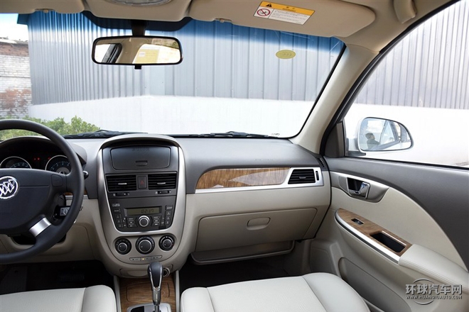 2015款 1.5L 自動經(jīng)典型