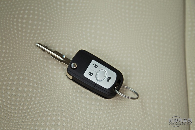 2015款 1.5L 自動尊享型