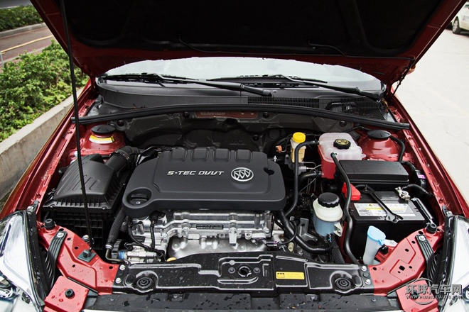 2015款 1.5L 自動尊享型