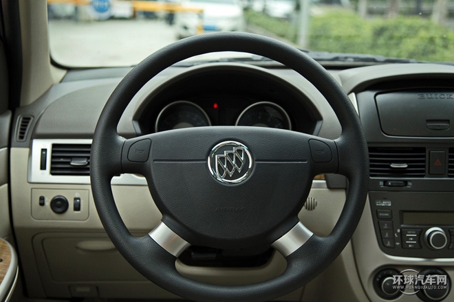 2015款 1.5L 自動尊享型