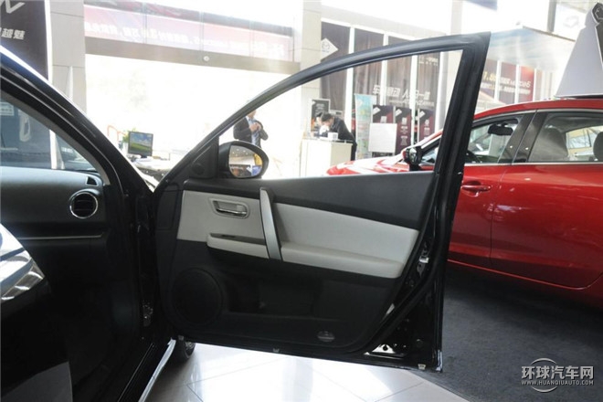 2015款 2.0L 自動精英版