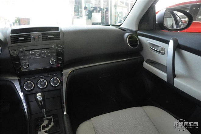 2015款 2.0L 自動精英版