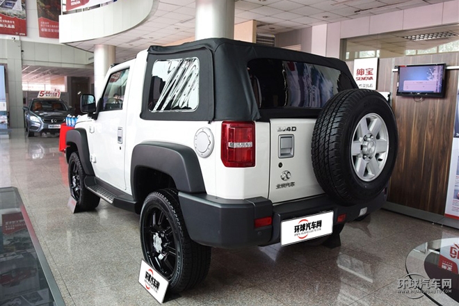 2015款 2.4L 手動遠(yuǎn)行版