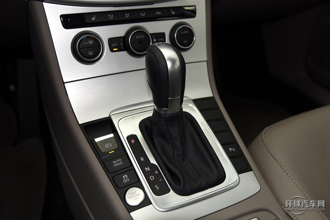 2015款 改款 1.8TSI 豪華型