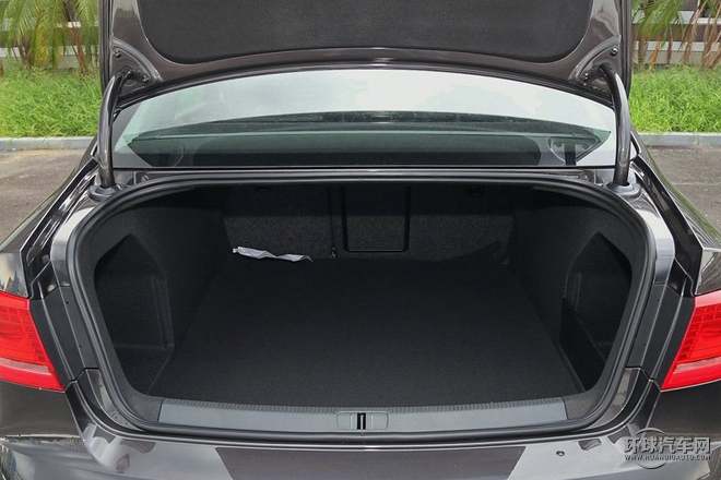 2015款 改款 1.8TSI 尊貴型