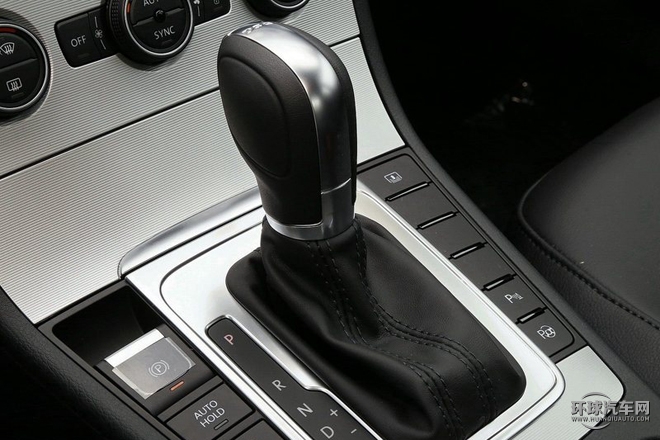 2015款 改款 1.8TSI 尊貴型