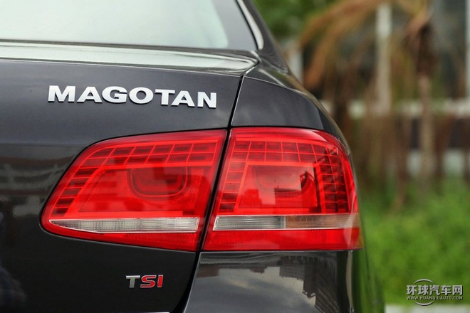 2015款 改款 1.8TSI 尊貴型