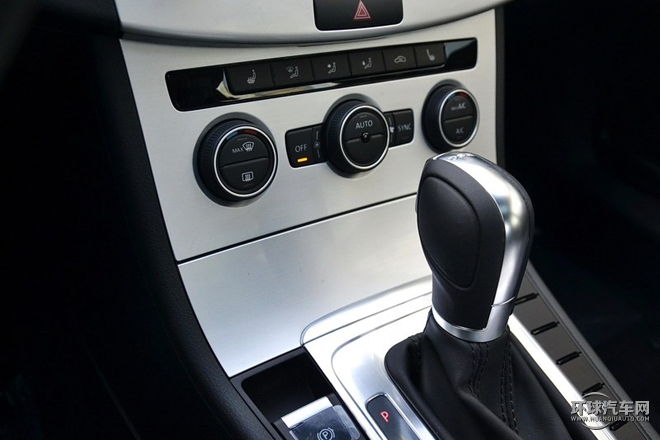 2015款 改款 2.0TSI 豪華型