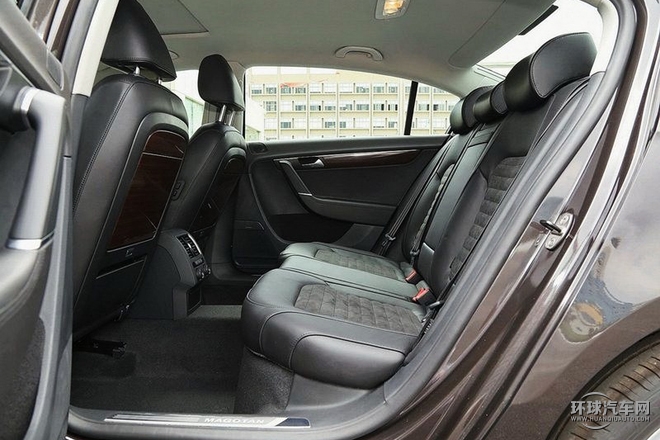 2015款 改款 2.0TSI 尊貴型