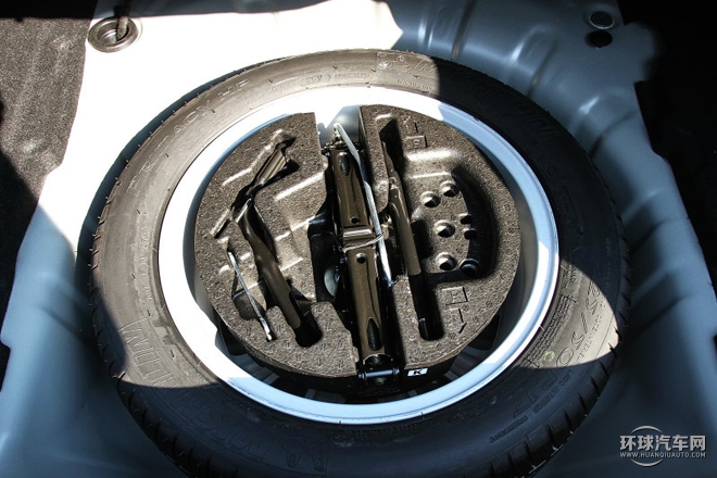 2015款 2.0L 豪華版