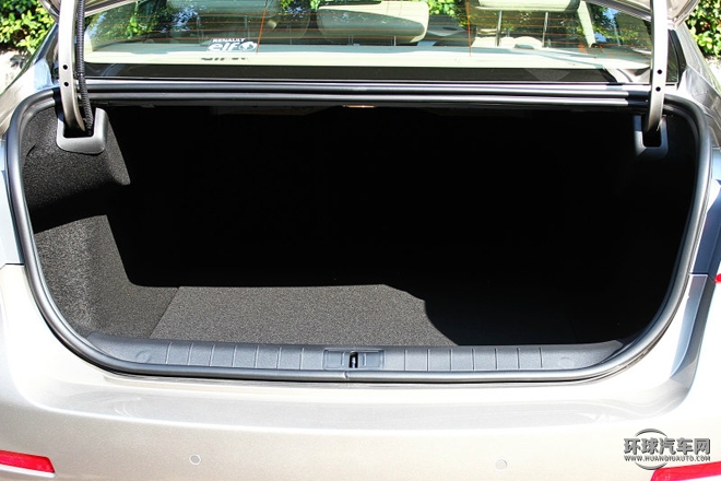 2015款 2.0L 豪華版