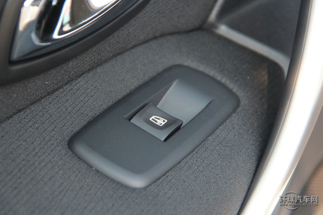 2015款 2.0L 時尚版