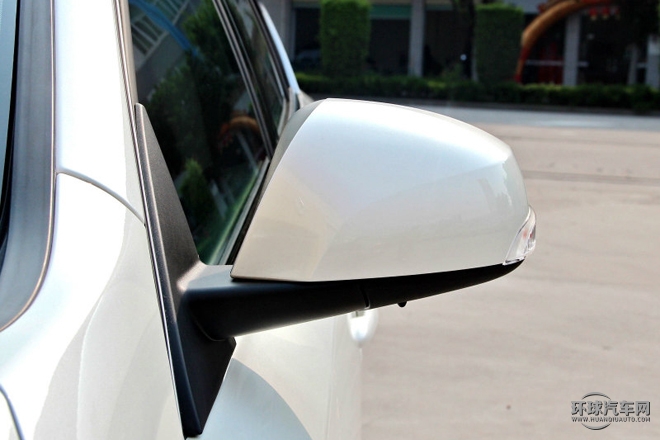 2015款 2.0L 時尚版