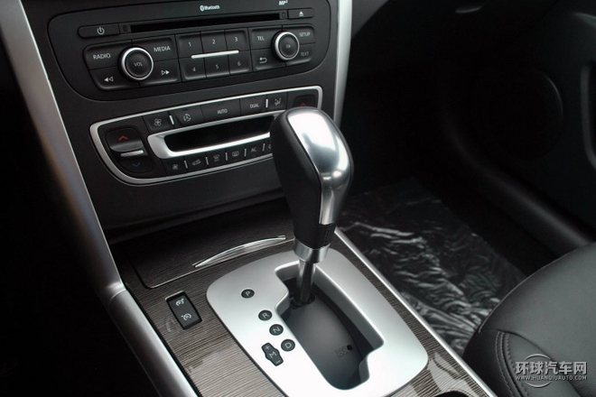 2015款 2.5L 豪華版