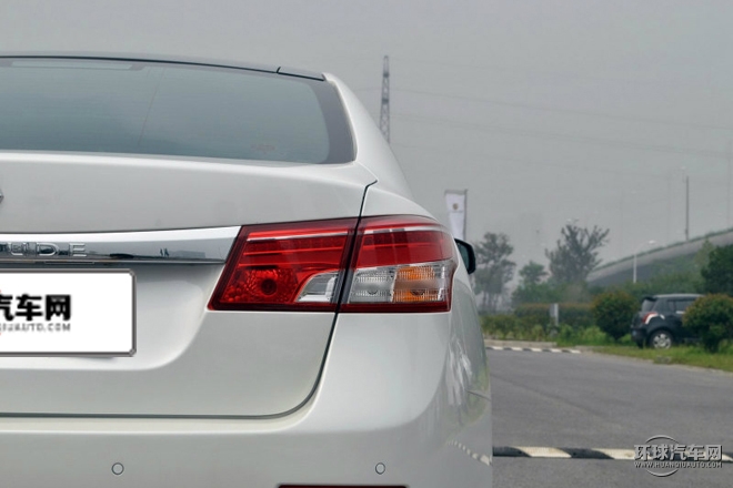 2015款 2.5L 豪華版