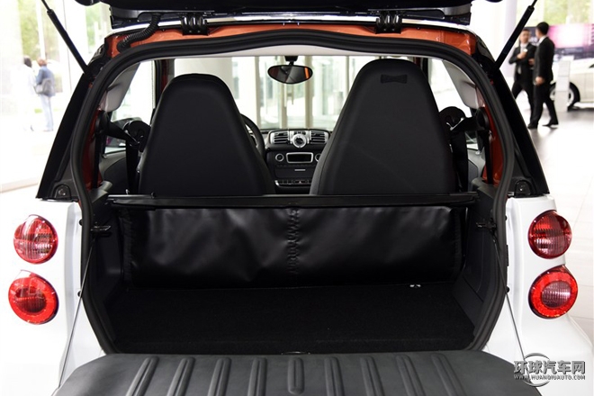 2015款 1.0 MHD 炫閃特別版