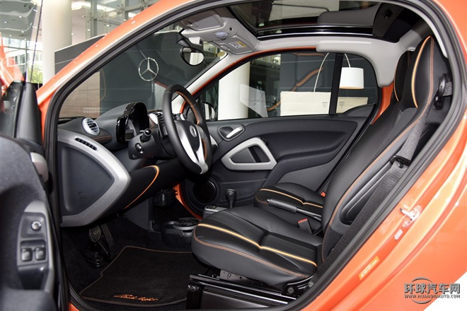 2015款 1.0 MHD 炫閃特別版