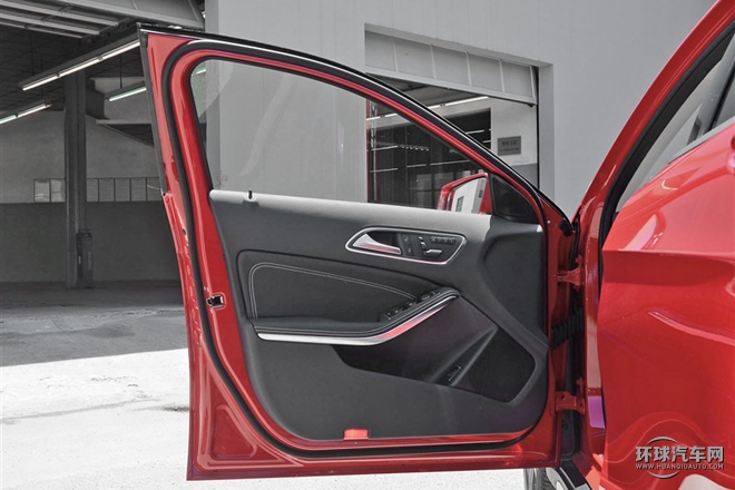 2015款 GLA 220 4MATIC 豪華型