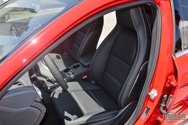 2015款 GLA 220 4MATIC 豪華型