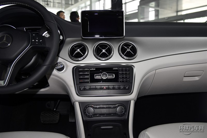 2015款 GLA 220 4MATIC 時尚型